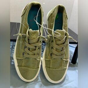 Blowfish Womens Malibu Maxine Green Cotton Canvas Low Top Size 8 Slip On Shoes